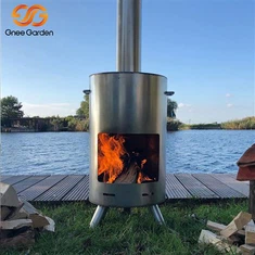 Antik Corten po'latdan yasalgan metall yopiq olov joyi