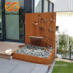 Korten Steel hovli hovuzi