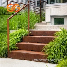 Corten po'lat zinapoyasi