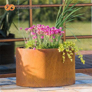 Ochiq havoda bog 'Corten metall logpipot